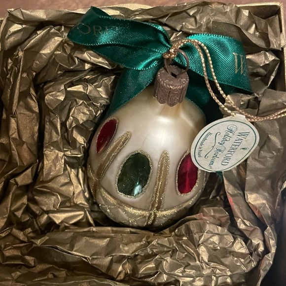 Waterford Crystal Holiday Heirloom Ornament. Colleen Egg Small 4” with papers - Picture 6 of 8
